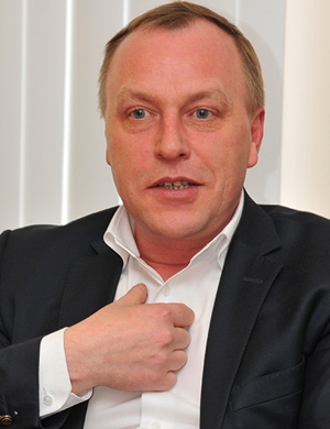 Владимир Плотников предложил Анатолию Маховикову уйти в отставку