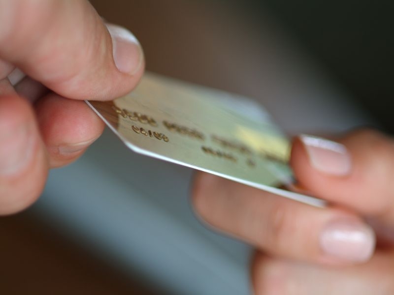 Презумпция невиновности пользователей банковских карт вступит в силу в январе 2013 года