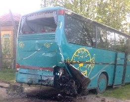 В Пермском крае фура с фруктами врезалась в пассажирский автобус