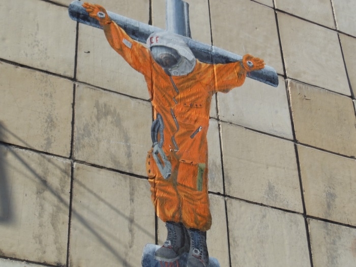 Автора рисунка «Гагарин. Распятие» приведут в прокуратуру принудительно