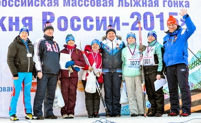 Виктор Басаргин пробежал «победную версту» вместе с участниками «Лыжни России»