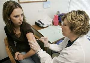 В начале октября в лечебно-профилактические учреждения поступит профилактическая вакцина против гриппа