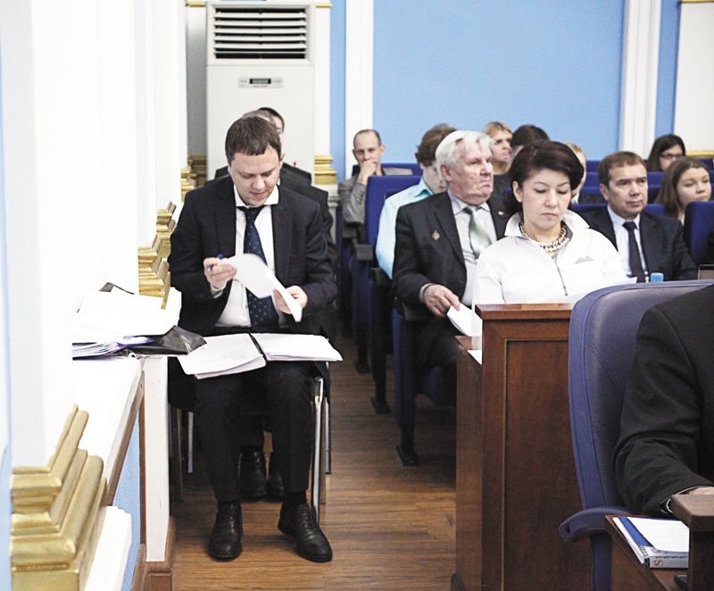 Ель, трамвай и табакерка 