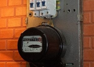 Более 400 приборов учета коммунальных ресурсов появилось в домах Прикамья по краевой программе энергосбережения