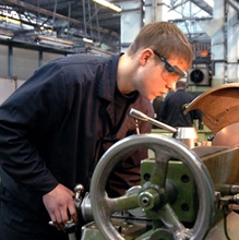 Минздравсоцразвития РФ утвердило программу дополнительных мер по снижению напряженности на рынке труда Пермского края в 2011 г