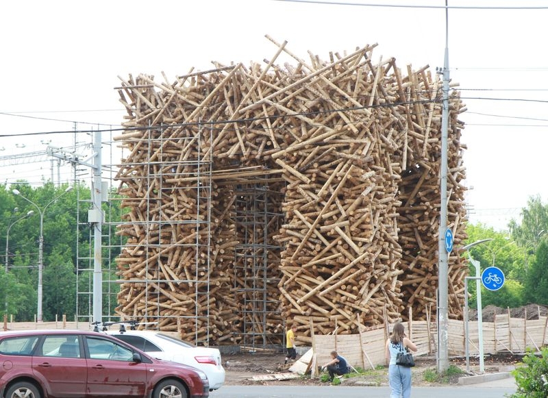 Олег Чиркунов предложил пермякам выкупить деревянную «П» у музея PERMM и передать ее в собственность города