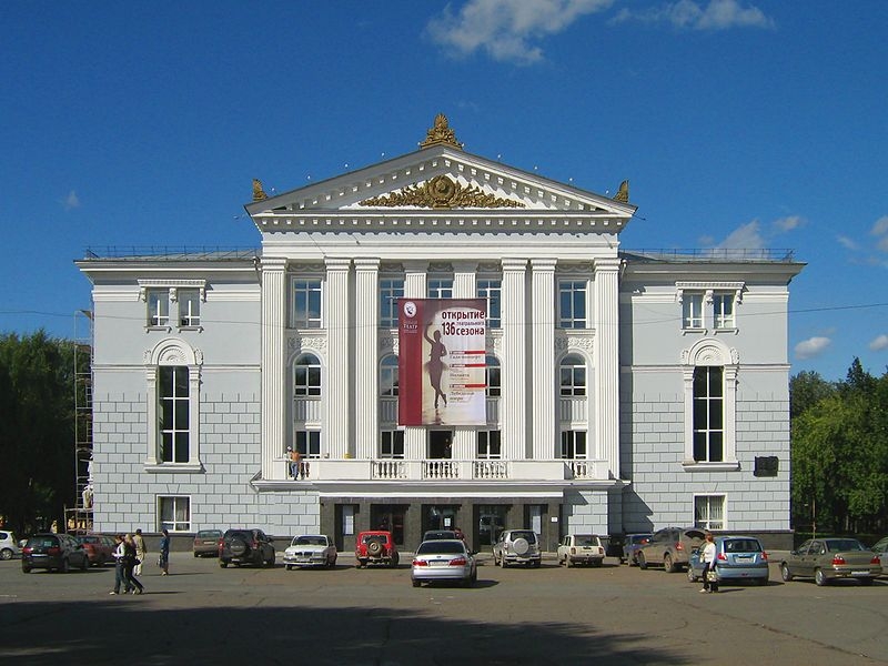 Пермский театр оперы и балета объявил конкурс на создание памятника композитору Чайковскому