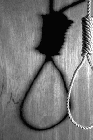 В Пермском крае 17-летняя студентка повесилась на автобусной остановке