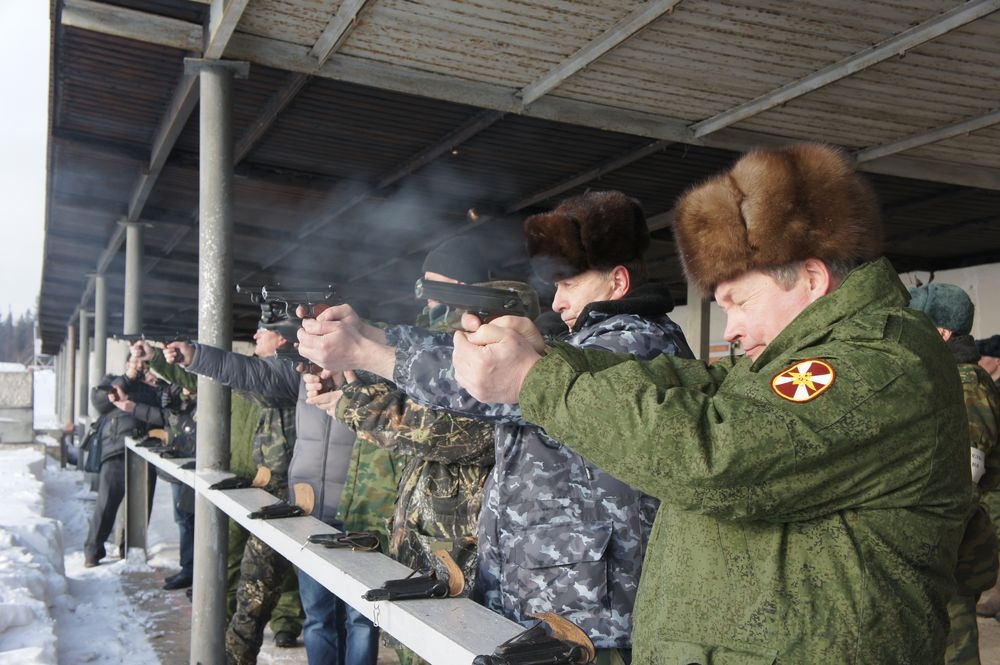 Виктор Басаргин с гранатометом, зениткой и пистолетом. ВИДЕО