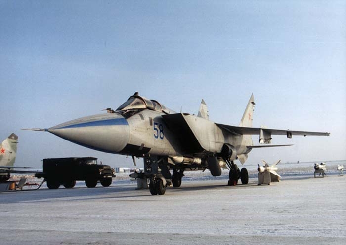 МиГ-31БМ  мог совершить аварийную посадку в пермском аэропорту из-за поломки  датчика «Отказ двигателя»
