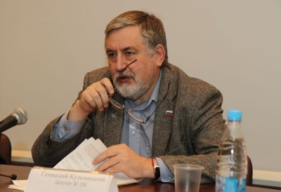 «Исключение г-на Макарова из рядов партии КПРФ не повлечет его исключения из числа депутатов ЗС», - Геннадий Кузьмицкий