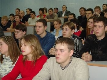 ООО «ЛУКОЙЛ-ПЕРМЬ» проводит профориентационные встречи со старшеклассниками