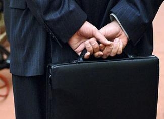 Отправленный в отставку министр попрощался, но обещал вернуться