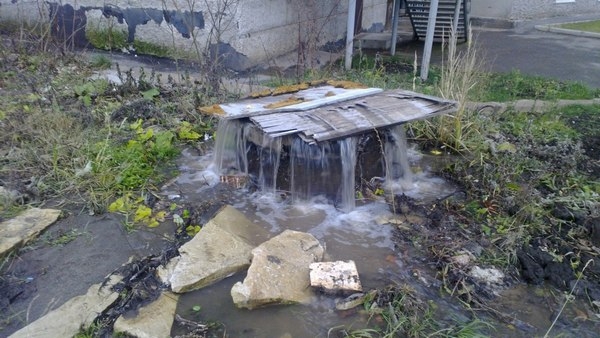 В микрорайоне Садовый в Перми в речку Уинка текут сточные воды