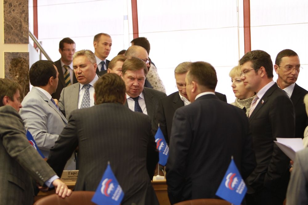 Депутаты ЗС утвердили сенатора и первого заместителя председателя регионального парламента
