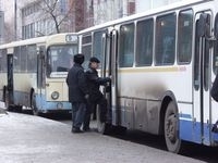 Крупнейший пермский перевозчик "Закамский автобус" борется с фирмами-двойниками в преддвери конкурсов на распределение маршрутов