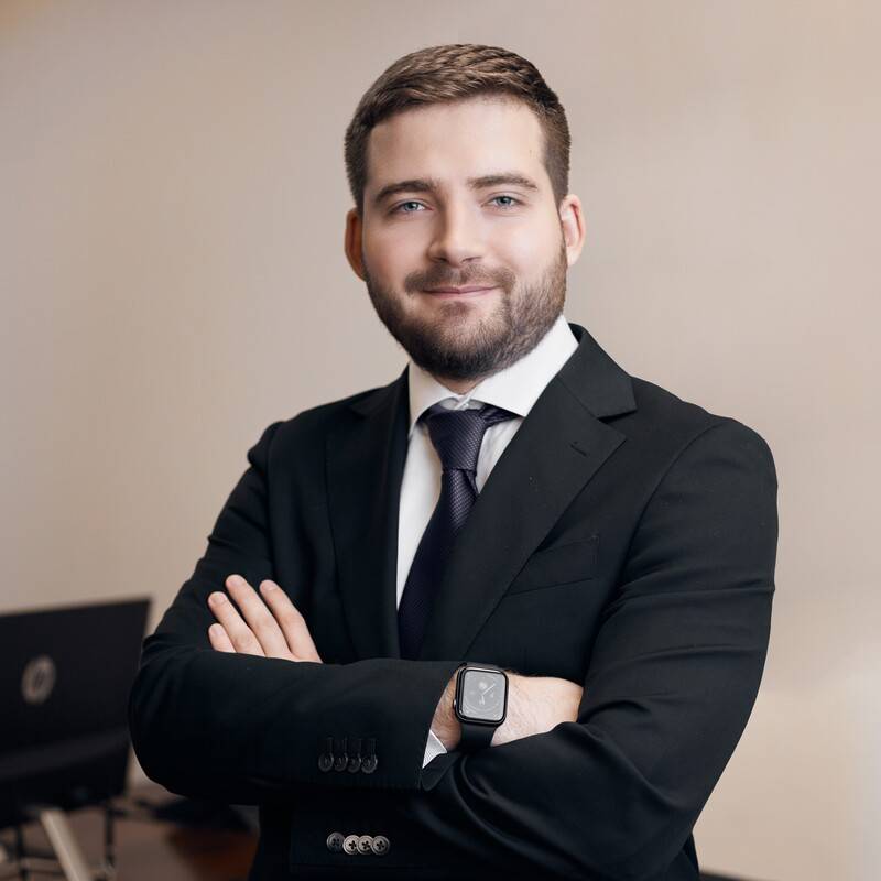 Илья  Демин